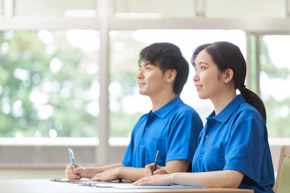 目前电子商务师证报名费多少钱
